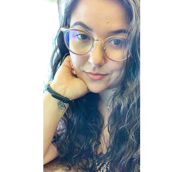 Meet Cristina 🌻 - Picture 4 of 6